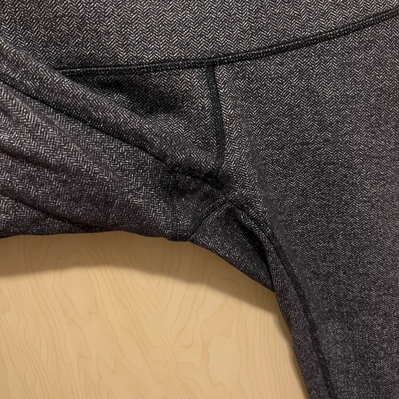 Lululemon leggings - Picture 3 of 4